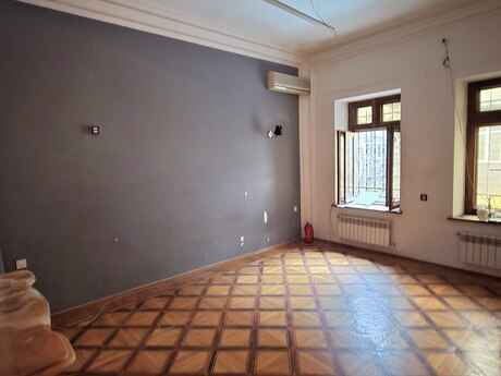 5 otaqlı ofis - Sahil m. - 250 m²