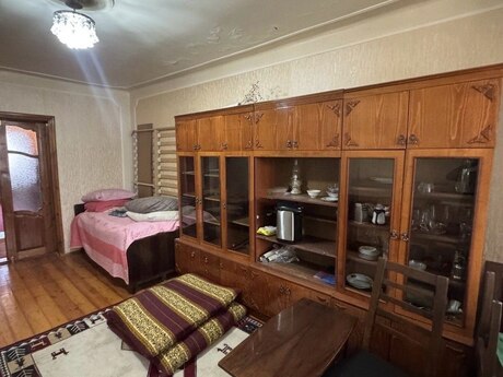 3 otaqlı köhnə tikili - Gəncə - 80 m²