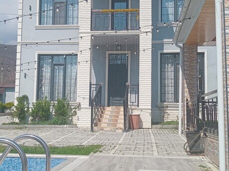 4 otaqlı həyət evi/bağ evi - Qəbələ - 180 m²