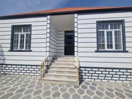 4 otaqlı həyət evi/bağ evi - Maştağa q. - 126 m²