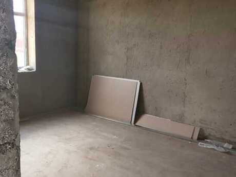 4 otaqlı həyət evi/bağ evi - Qaraçuxur q. - 100 m²