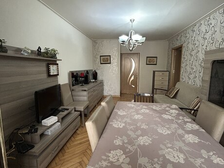 3 otaqlı köhnə tikili - Xətai r. - 85 m²