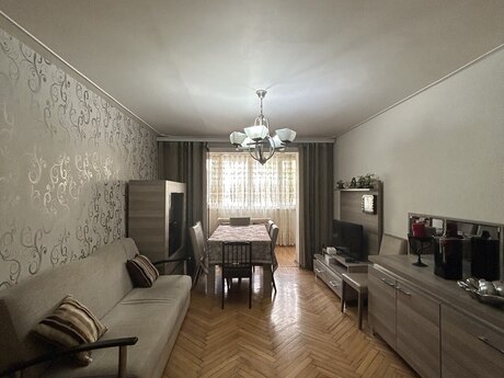 3 otaqlı köhnə tikili - Xətai r. - 85 m²