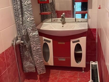 2 otaqlı köhnə tikili - Qara Qarayev m. - 45 m²