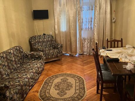 2 otaqlı köhnə tikili - Neftçilər m. - 60 m²