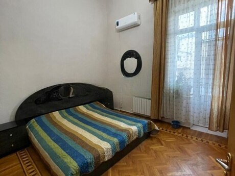 3 otaqlı köhnə tikili - 28 May m. - 90 m²