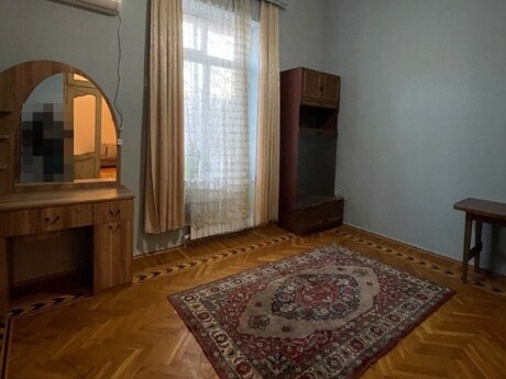 3 otaqlı köhnə tikili - 28 May m. - 90 m²