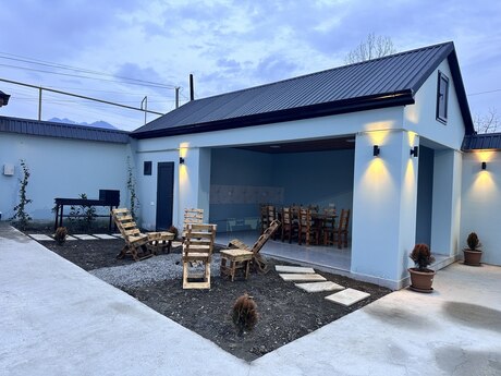 7 otaqlı həyət evi/bağ evi - Qəbələ - 250 m²