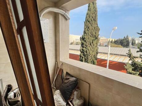 2 otaqlı köhnə tikili - Gənclik m. - 65 m²