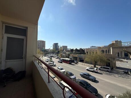 Obyekt - Azadlıq Prospekti m. - 150 m²