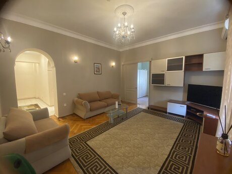 2 otaqlı köhnə tikili - İçəri Şəhər m. - 50 m²