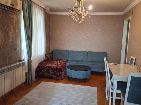 2 otaqlı köhnə tikili - Gəncə - 50 m²