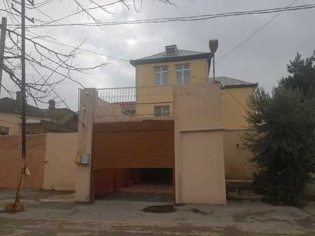 4 otaqlı həyət evi/bağ evi - Xətai r. - 200 m²