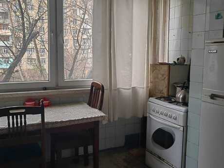 2 otaqlı köhnə tikili - Həzi Aslanov m. - 70 m²