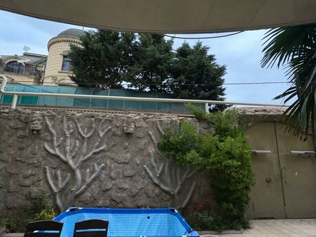 6 otaqlı həyət evi/bağ evi - Nəsimi m. - 600 m²