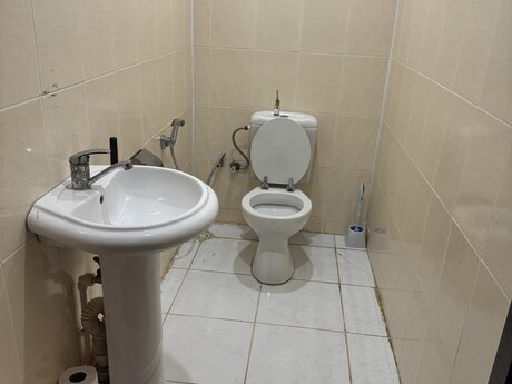 2 otaqlı köhnə tikili - Lökbatan q. - 86.6 m²