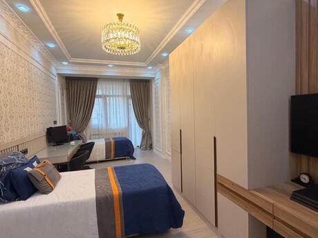 4 otaqlı yeni tikili - Memar Əcəmi m. - 200 m²