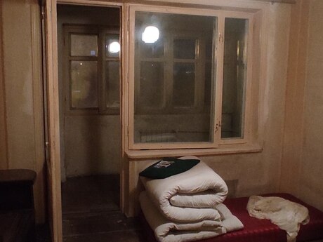 4 otaqlı köhnə tikili - Şah İsmayıl Xətai m. - 100 m²