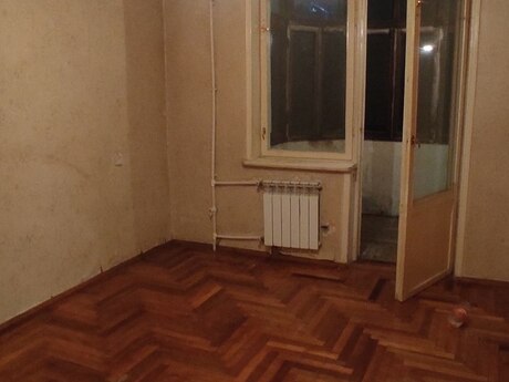4 otaqlı köhnə tikili - Şah İsmayıl Xətai m. - 100 m²