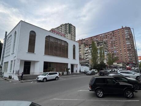 4 otaqlı köhnə tikili - Yeni Yasamal q. - 100 m²