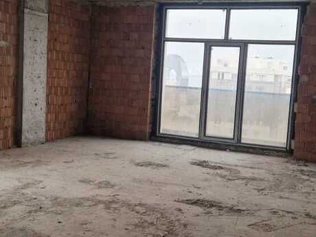 4 otaqlı mənzil, 196 m², 28 May: 685 000 ₼ 2