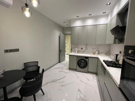 2 otaqlı yeni tikili - 8 Noyabr m. - 115 m²