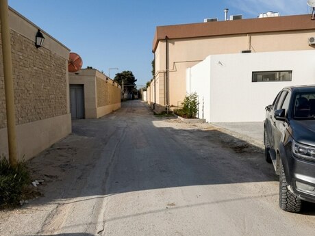 8 otaqlı həyət evi/bağ evi - Mərdəkan q. - 300 m²