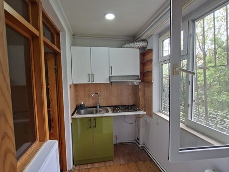 3 otaqlı köhnə tikili - Yeni Yasamal q. - 75 m²