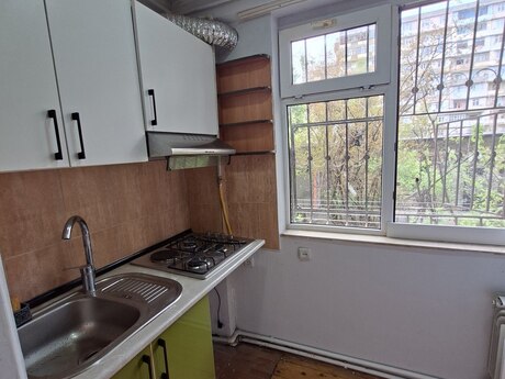 3 otaqlı köhnə tikili - Yeni Yasamal q. - 75 m²