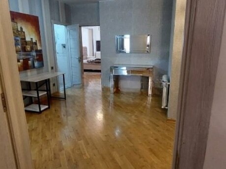 3 otaqlı yeni tikili - Şah İsmayıl Xətai m. - 102 m²