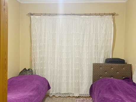 4 otaqlı köhnə tikili - 8-ci mikrorayon q. - 110 m²