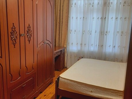 2 otaqlı köhnə tikili - 9-cu mikrorayon q. - 70 m²