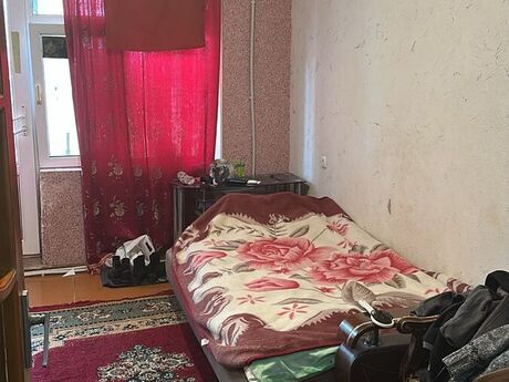 4 otaqlı köhnə tikili - Xətai r. - 100 m²