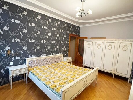 4 otaqlı yeni tikili - Badamdar q. - 160 m²