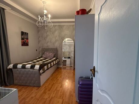 2 otaqlı köhnə tikili - Bakıxanov q. - 55 m²
