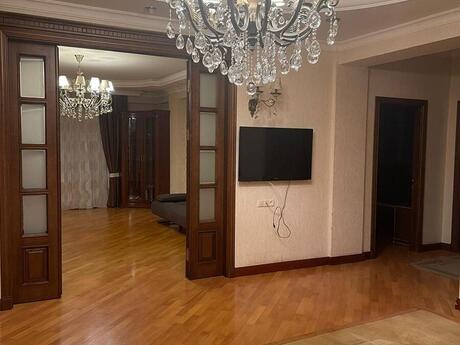4 otaqlı yeni tikili - Badamdar q. - 160 m²