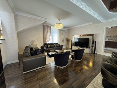 4 otaqlı həyət evi/bağ evi - Bakıxanov q. - 280 m²