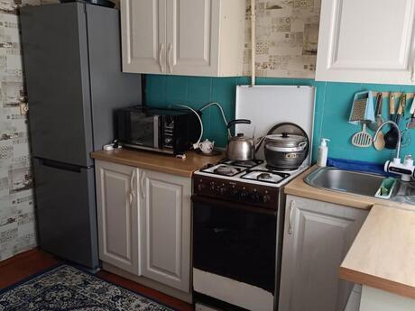4 otaqlı həyət evi/bağ evi - Qara Qarayev m. - 130 m²
