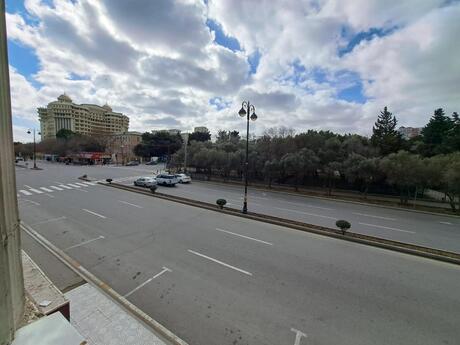 Elan №6082673 - Bakı, Nəsimi r., 3 otaqlı, 75 m², 2/5 mərtəbə