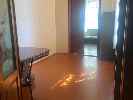 Elan №6082679 - Bakı, 28 May m., 4 otaqlı, 80 m², 2/2 mərtəbə