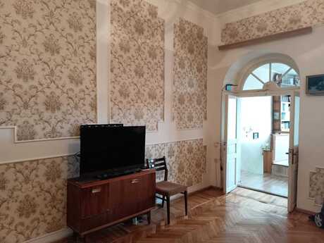 4 otaqlı həyət evi/bağ evi - Bayıl q. - 110 m²