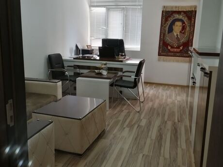 Elan №6082756 - Bakı, Şah İsmayıl Xətai m., 6 otaqlı, 140 m²