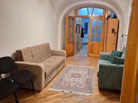 2-комн. офис - м. Ичеришехер - 65 м²