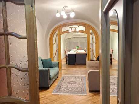 2-комн. офис - м. Ичеришехер - 65 м²