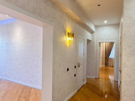 3 otaqlı yeni tikili - Elmlər Akademiyası m. - 135 m²