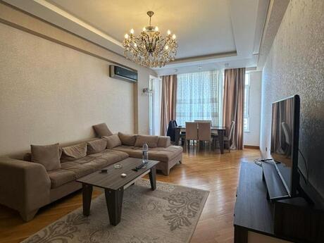 3 otaqlı yeni tikili - Şah İsmayıl Xətai m. - 100 m²