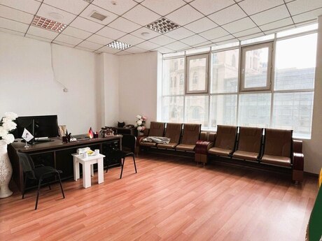 5-комн. офис - м. 28 мая - 140 м²