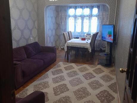 2 otaqlı köhnə tikili - Neftçilər m. - 50 m²