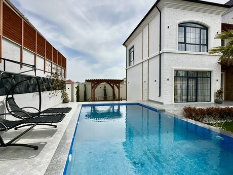 6 otaqlı həyət evi/bağ evi - Mərdəkan q. - 600 m²