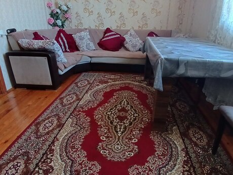 5 otaqlı həyət evi/bağ evi - Xətai r. - 130 m²